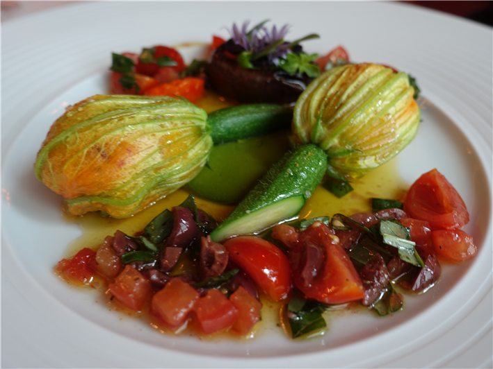 stuffed courgette flowers